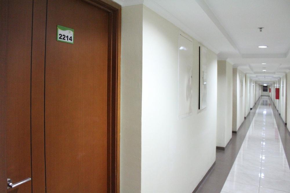 Oyo 266 Margonda Residence 5 Depok Exteriér fotografie